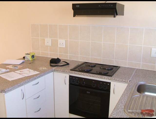 2 BEDROOM PROPERTY TO RENT IN STELLENDALE